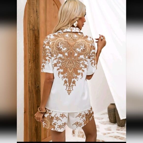 White and Brown Floral Two-Piece Set L - Picture 2 of 6